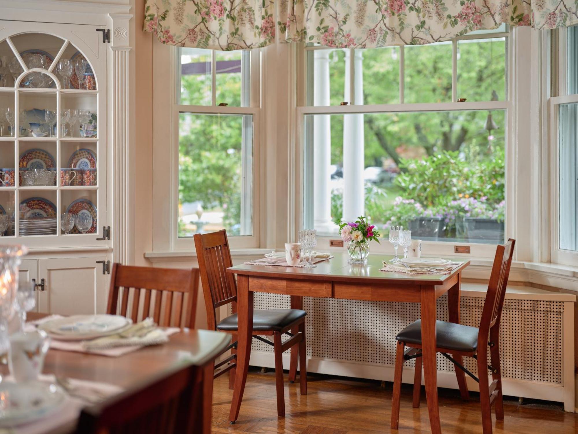 Mooreland Garden Inn Carlisle Bagian luar foto